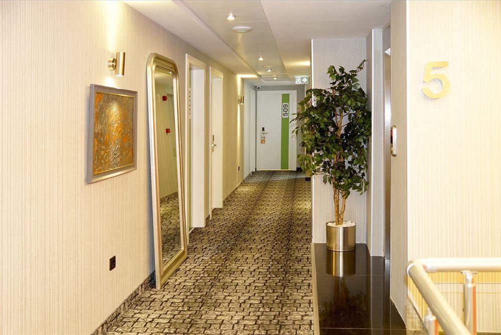 Tempo Airport Готель 3*